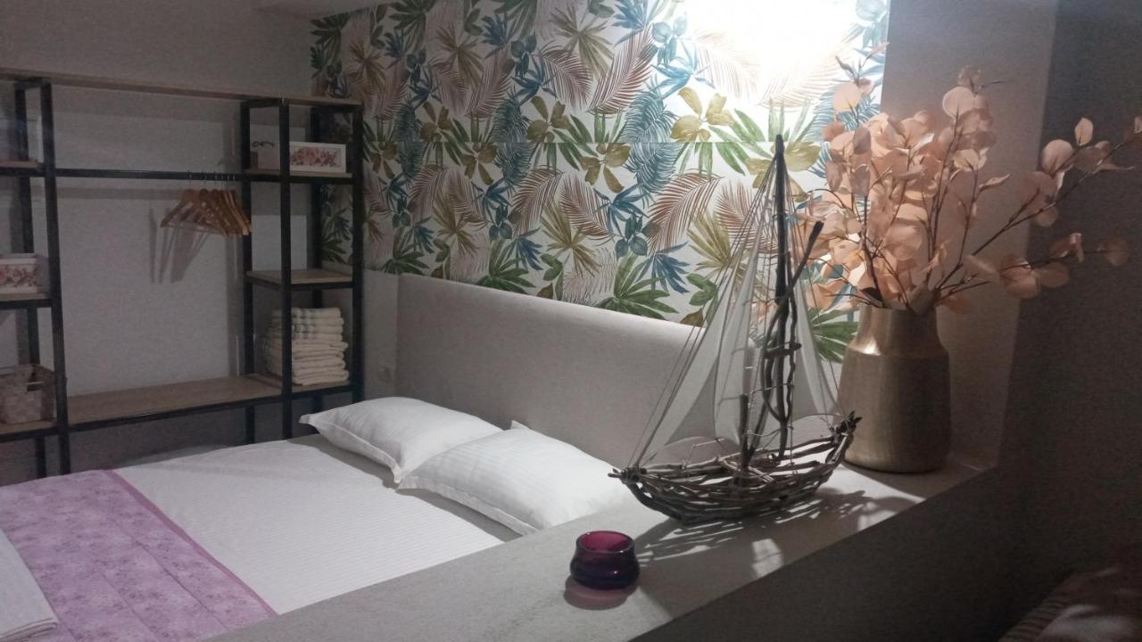 Areti Rooms Hotel Хімара Екстер'єр фото