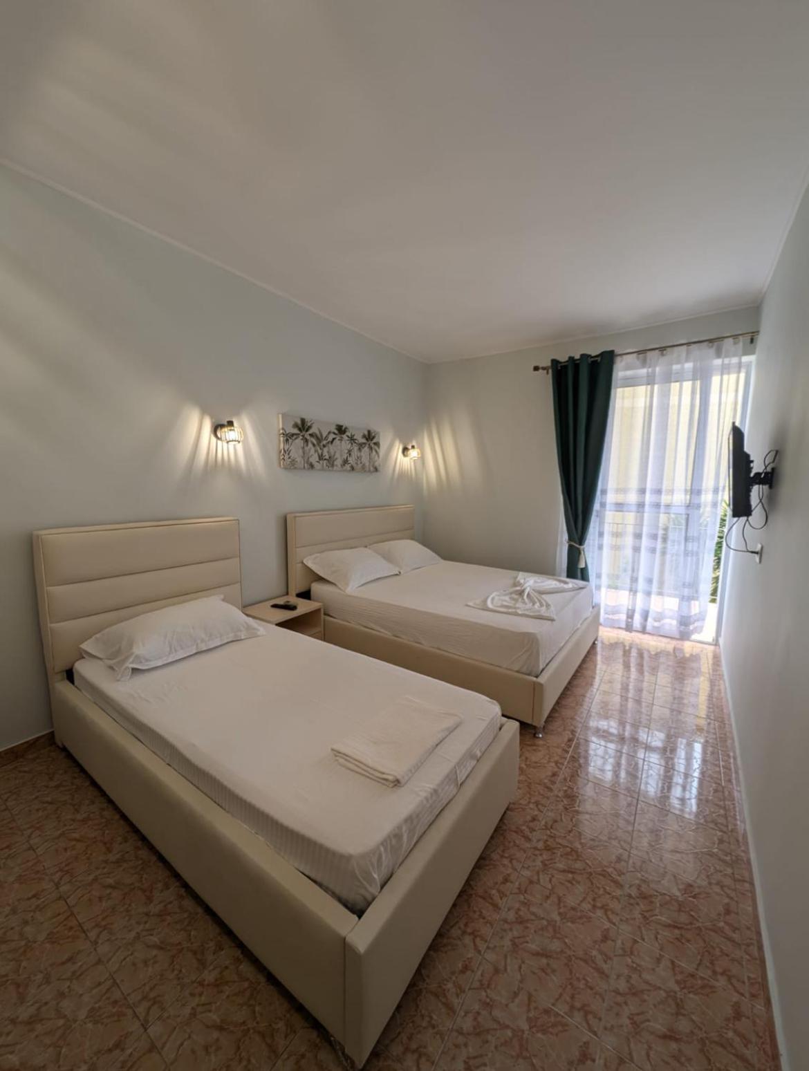 Areti Rooms Hotel Хімара Екстер'єр фото